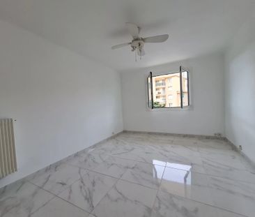 Location Appartement 3 pièces 52m² MENTON 06500 - Photo 3