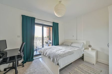 1 Bed Flat, Barking Road, E16 - Photo 5