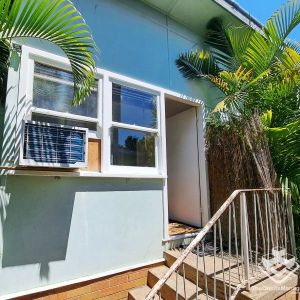 GREAT WEST END LOCATION NEAR BOUNDARY STREET SHOPS and RESTAURANTS - VIEW AT OPEN FOR INSPECTION - Photo 2