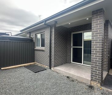 Brand New Two Bedroom Granny Flat - Low Maintenance - Photo 5