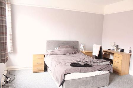 Mixed use to rent - Photo 3