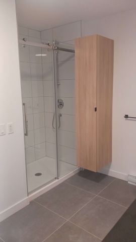 303 · 2e étage - Photo 4