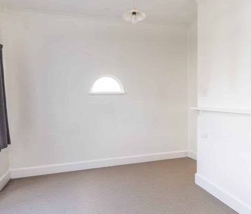 2 bedrooms, Island Bay - Photo 2
