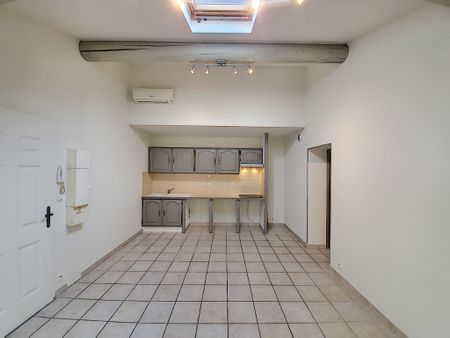 Noves, centre : Appartement T2, - Photo 3