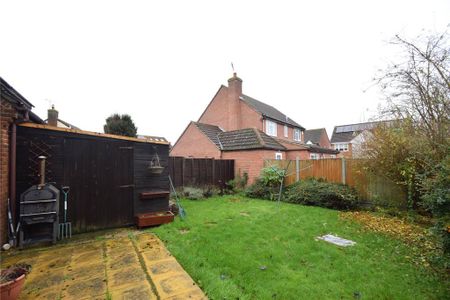 3 bedroom semi-detached house to rent - Photo 3
