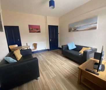 3 bedroom terraced house to rent - Photo 1