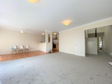3 Bedrooms on Earnslaw Crescent - Photo 5