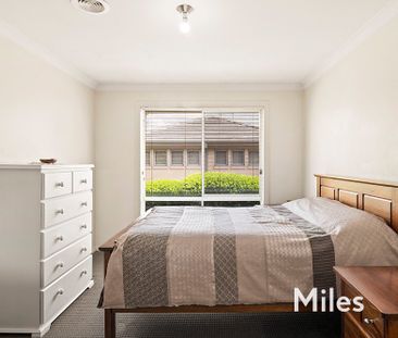 2/256 Waiora Road, Macleod - Photo 6