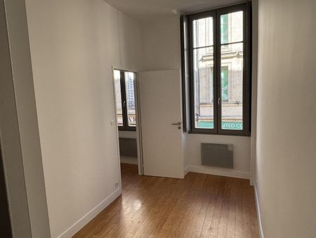Location Appartement 2 pièces 68m² BORDEAUX 33000 - Photo 4