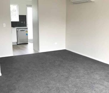 Modern 2BR City Haven - Deck & Garden! - Photo 4