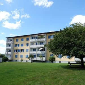Appartement rénové de 3 pièces au 2ème étage - Photo 3