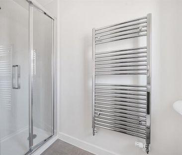 3 bedroom semi-detached house to rent - Photo 6