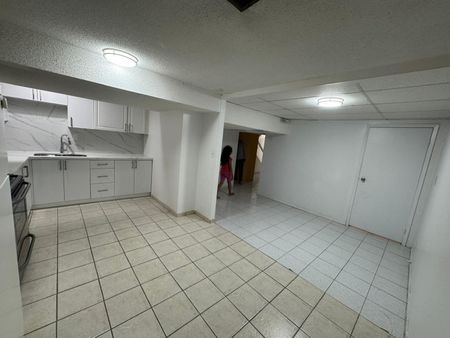 For Lease - 3265 Aubrey Road Unit# LOWER, Mississauga, Ontario - Photo 2