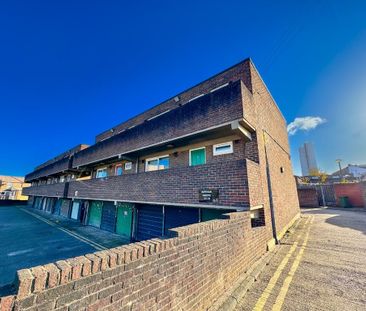 2 bedroom ground floor flat to rent - Photo 1