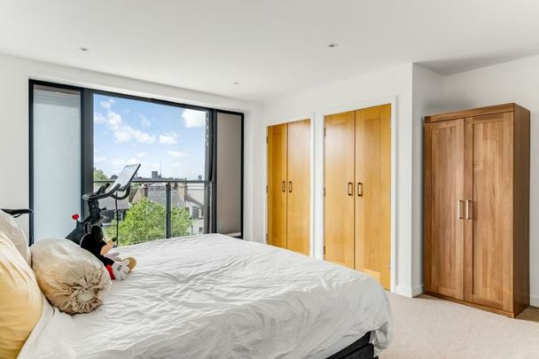 3 Bedroom Flat To Let - Photo 1