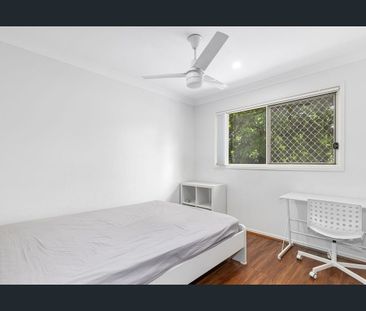 Live in Comfort: Modern 3-Bedroom Home Near Schools & ShopsIdeal Lo... - Photo 5