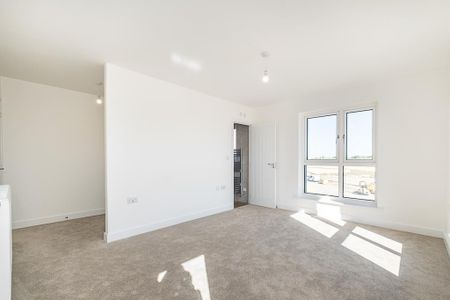 3 bedroom end of terrace house to rent - Photo 5