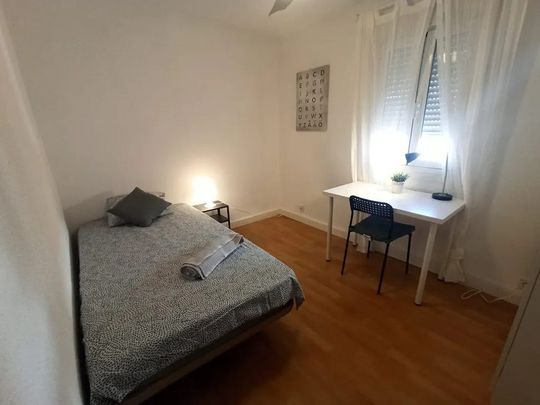 Calle de Pico Cejo, Madrid, Community of Madrid 28038 - Photo 1