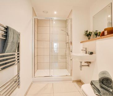 2 bedroom apartment to rent - Photo 4