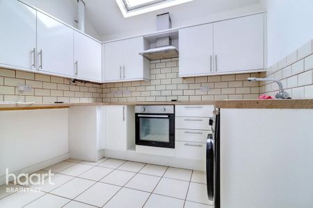 2 bedroom maisonette to rent - Photo 2
