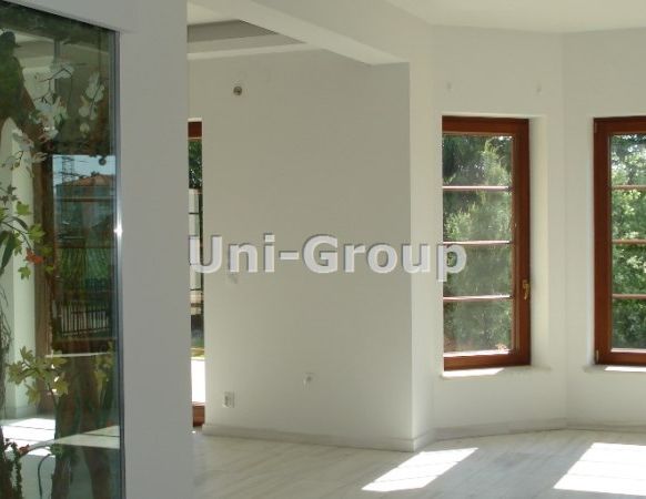 Dom na wynajem - Zdjęcie 1