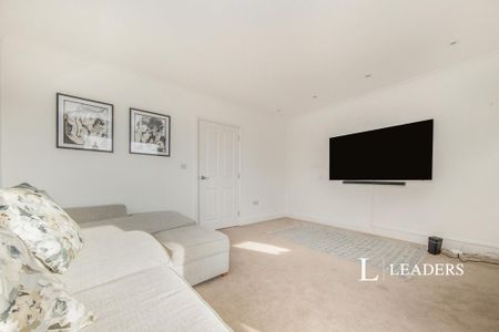 3 bedroom terraced house to rent - Photo 2