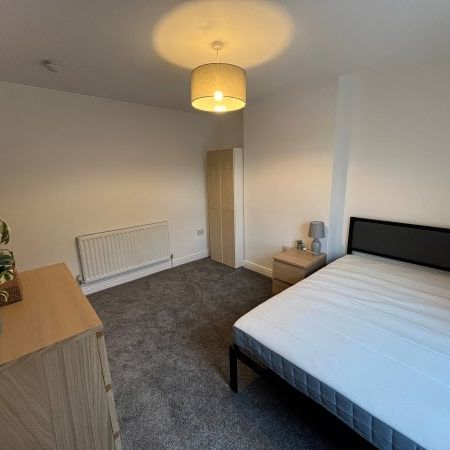 Room 5, West Hill Drive, Mansfield, NG18, Property for rent - Photo 1