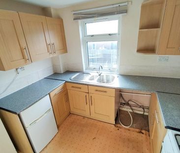 Hopton Road, STEVENAGE - Photo 1