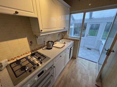 Boundary Avenue, Rowley Regis, B65 - Photo 5