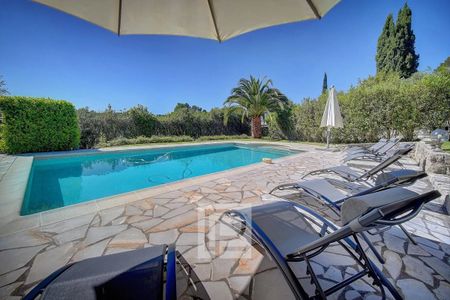 Location annuelle - Villa de luxe avec piscine et tennis proche Cannes - Photo 2