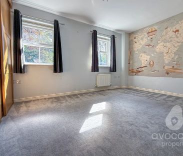 3 bed semi-detached house to rent in Haskins Gardens, Farnborough, ... - Photo 2