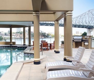 ARGUABLY THE CBDs FINEST RIVERFRONT COMPLEX 1 Bedroom furnished - Photo 4