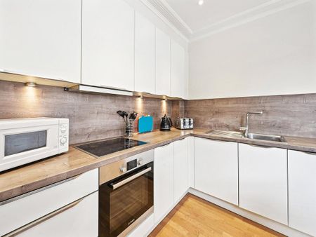 3 bedroom apartment to rent - Photo 2