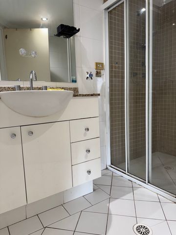 Hurstville - Photo 4