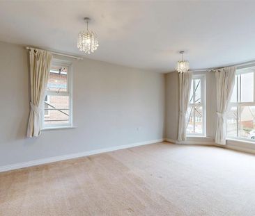 2 bedroom flat to rent - Photo 2