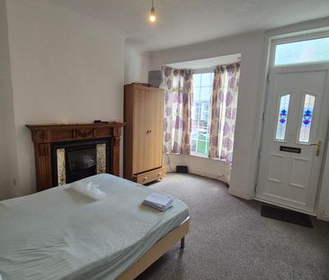 2 bedroom terraced to rent Gibbeson Street, Lincoln - Photo 1