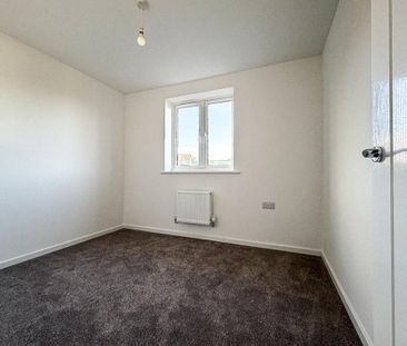 3 bedroom end of terrace house to rent - Photo 2