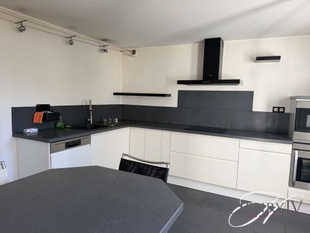 Location Maison 4 pièces 151m² ST NAZAIRE LES EYMES 38330 - Photo 3