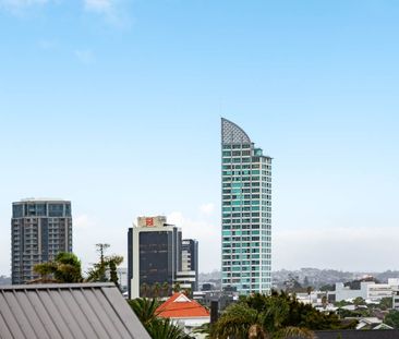 Exceptionally designed home at Takapuna - Photo 6