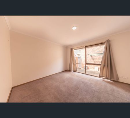 49 Rees Rd, Melton South, Vic 3338 - Photo 5