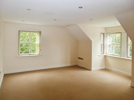 3 bedroom flat to rent - Photo 2