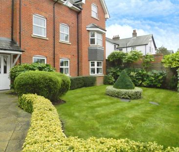 2 bedroom flat to rent - Photo 4