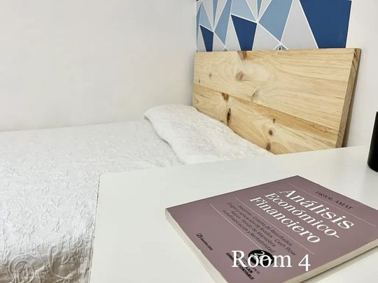 Avenida de la Paz, Sevilla, Andalusia 41013 - Photo 1