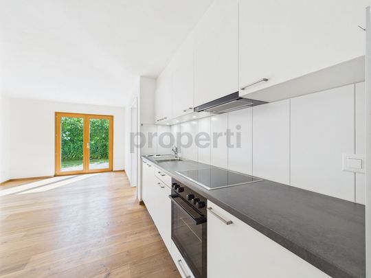 Modern 2.5-room apartment in a quiet location with a versatile leisure offer - Photo 1