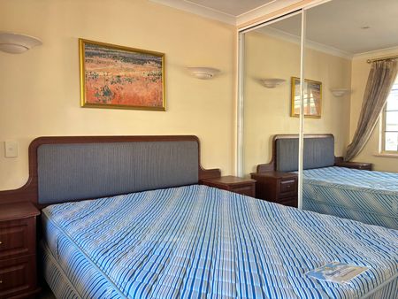 Great Location! - Photo 4