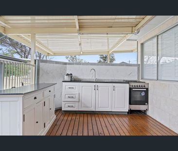70 Maxwells Avenue, Ashcroft, NSW 2168 - Photo 2