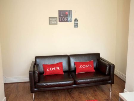 1 bedroom in a house share to rent - Photo 3