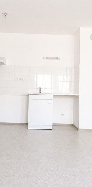 Location Appartement 2 pièces 66m² MILLAU 12100 - Photo 1
