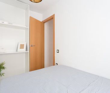 Carrer del Mont, L'Hospitalet de Llobregat, Catalonia 08904 - Photo 5