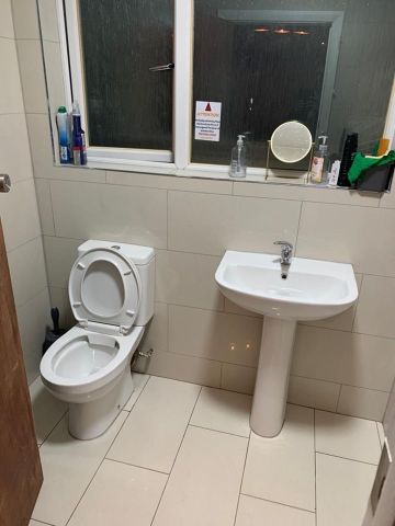 Room in a Shared House, Norbury Crescent, SW16 - Photo 5